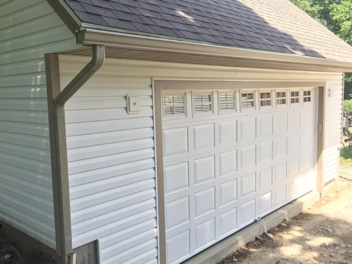 Seamless Gutters project in Oxford, CT by Martin's Aluminum